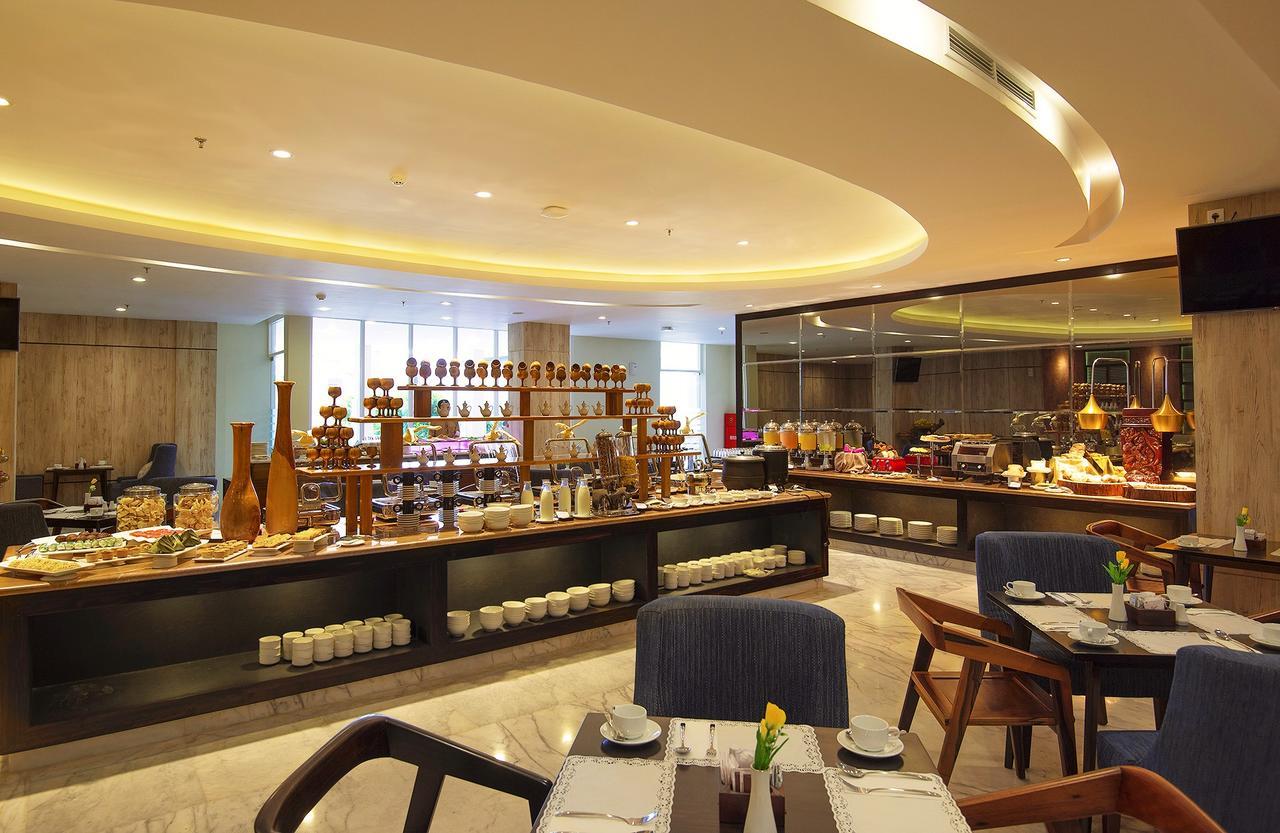 The Sya Regency Palu Hotel By Soasia Eksteriør bilde