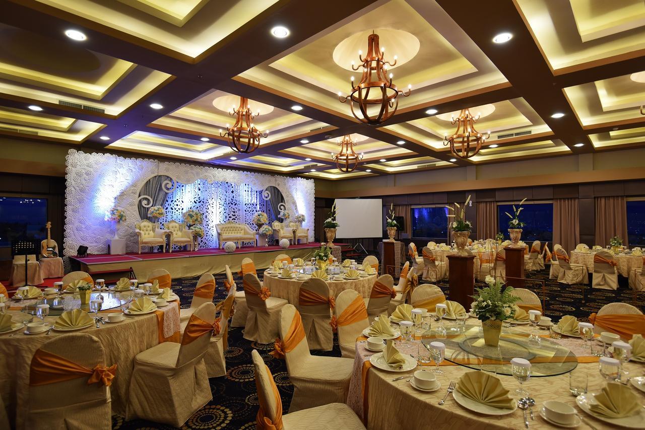 The Sya Regency Palu Hotel By Soasia Eksteriør bilde